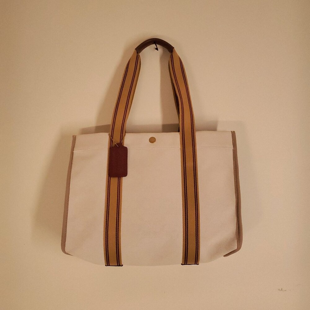 Coach Purse Spin Tote 42 In Signature Jaquard Canvas Environmentally Friendly
